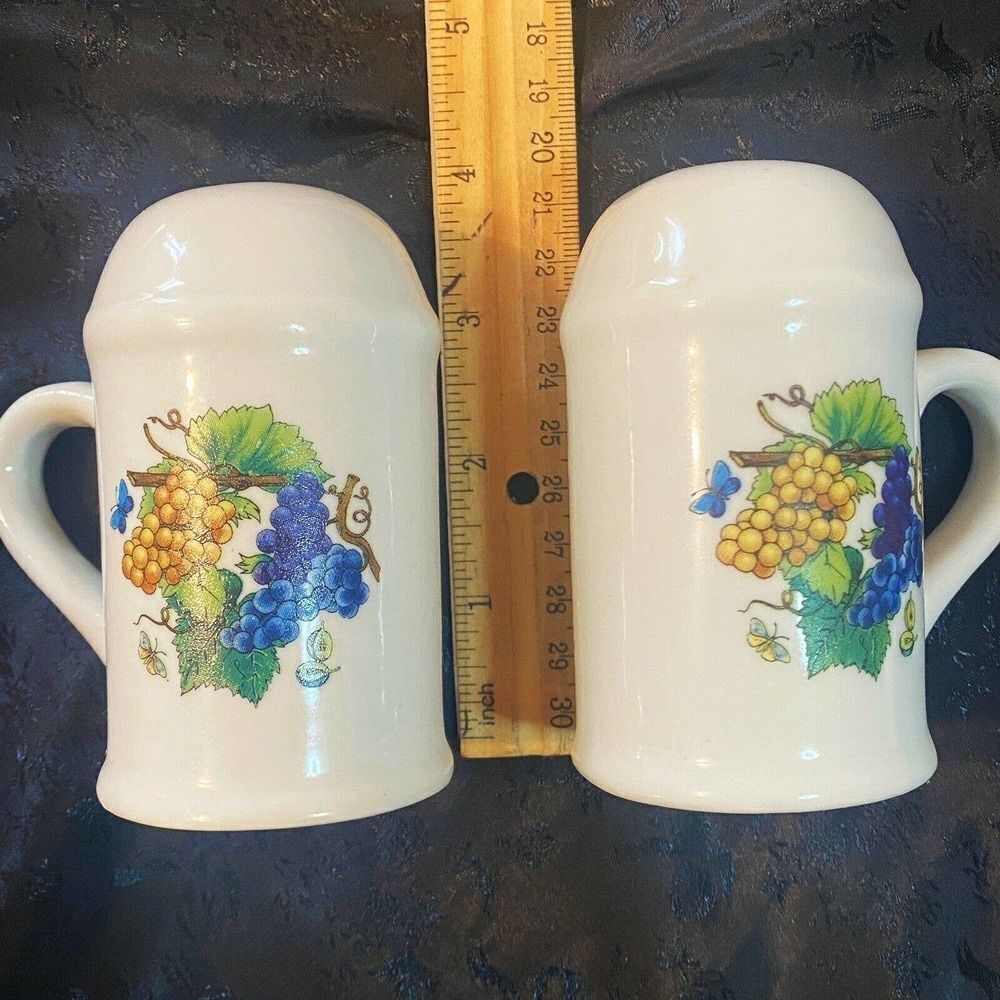 Grapevine Design Salt & Pepper Shakers - Picture 6 of 7